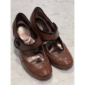 Sofft Women's Leather Piona Mary Jane Wingtip Wooden Stacked Heels Size 6 Brown